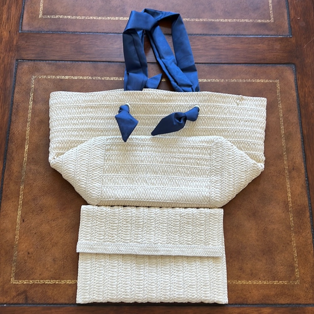 NEIMAN MARCUS Woven Straw Tote Bag with clutch purse, NWT